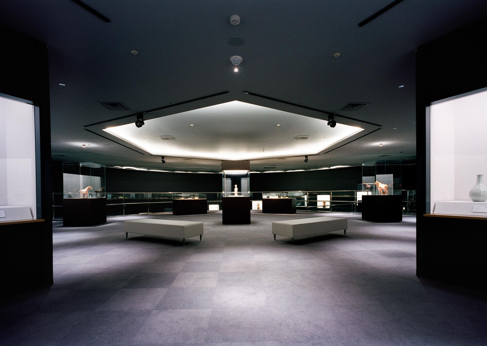 【足立区】石洞美術館